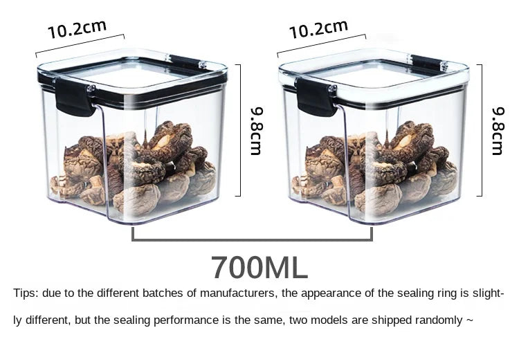Two clear containers with mushrooms inside, showing dimensions and capacity details.